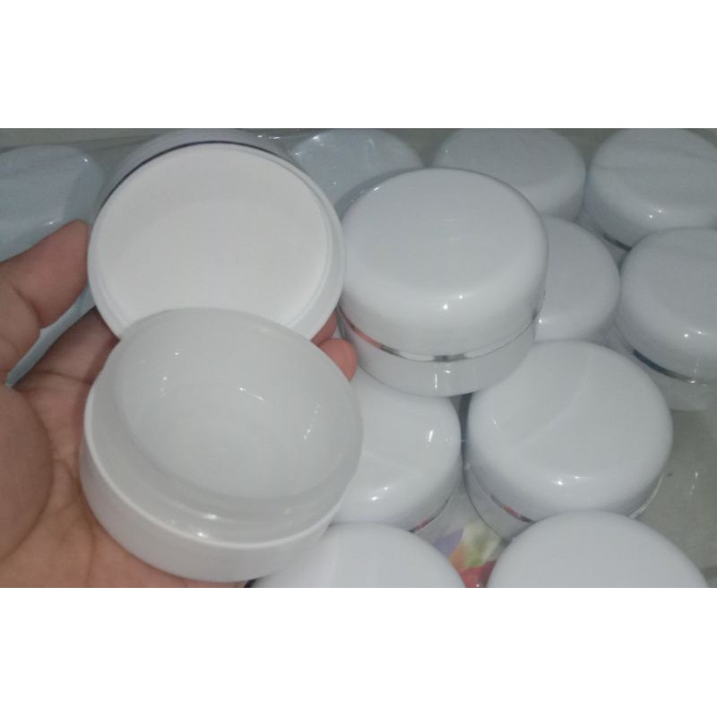 Jual Pot Cream 30G Putih-Putih list silver | Shopee Indonesia