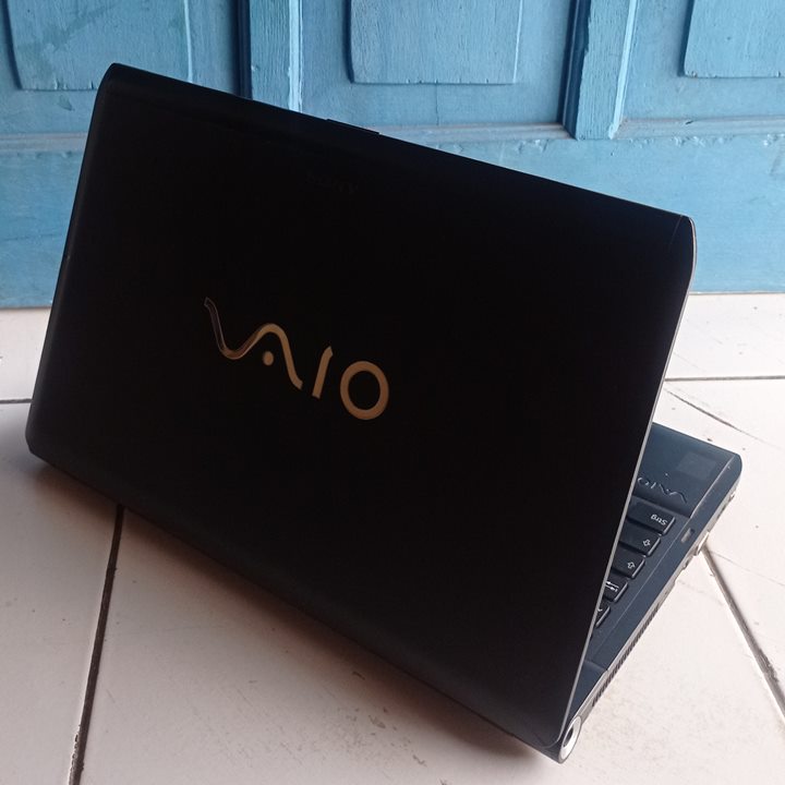 Jual Sony Vaio PCG-51115P Hitam RAM 4GB VGA NVidia GeForce SSD