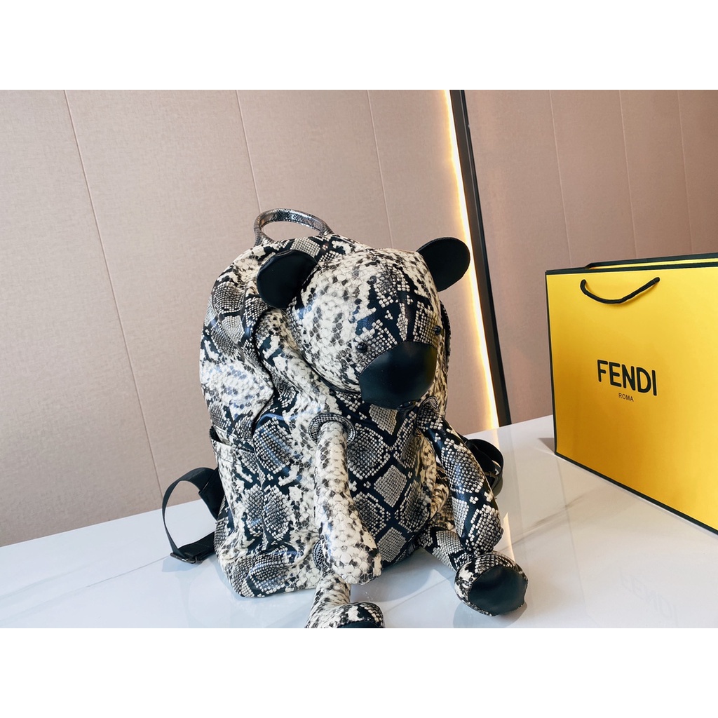 Jual Kustomisasi eksklusif Fendi Bear Backpack Fendi Ransel Multifungsi Fendi One Shoulder Double Shoulder Tas FENDI Kapasitas Besar Baru Shopee Indonesia