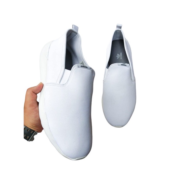 Jual SEPATU SLIP ON PRIA UKURAN JUMBO BIG SIZE 45 46 47 ADIDAS CLOUDFOAM FULL WHITE FREE KAOS