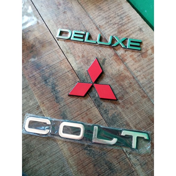 Jual emblim Deluxe,colt,tiga berlian 1 set..colt t120 lama | Shopee ...