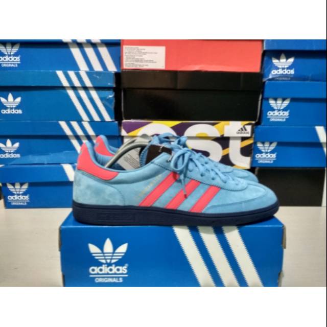 Sepatu adidas cheap gt manchester