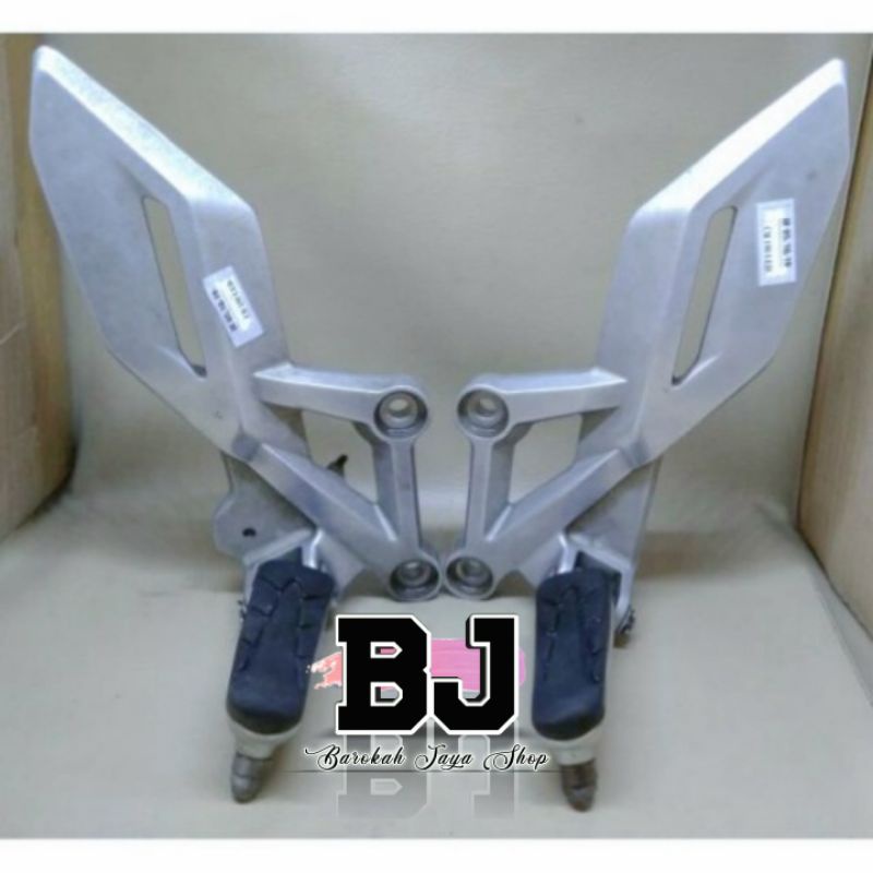 Jual Footstep Dudukan Postep Bostep Depan Motor CB 150R old new, CBR ...