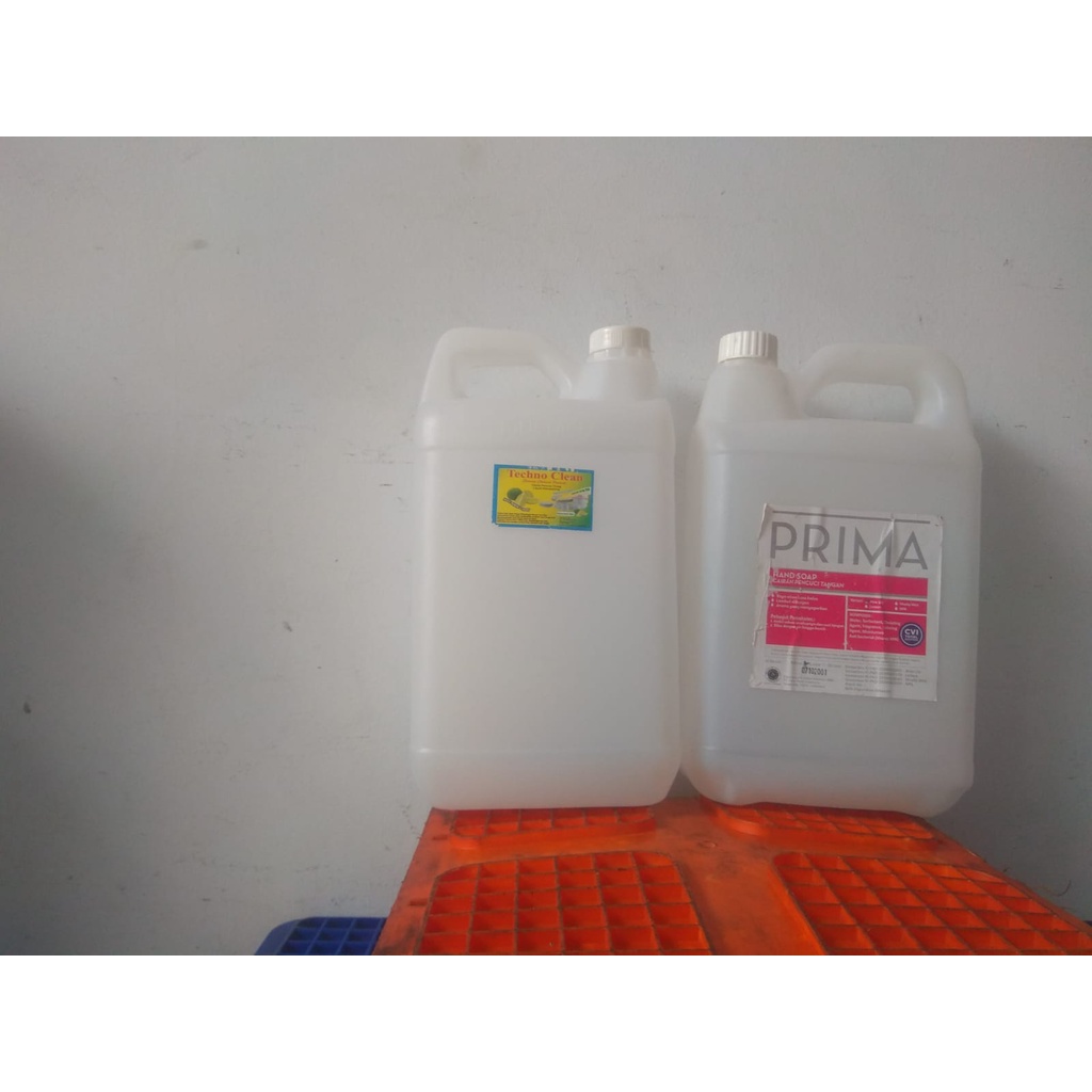 Jual Jerigen Derigen Drigen Putih 5 Liter 5 Kg Putih Shopee Indonesia 5553