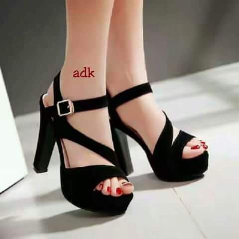 Sepatu high heels 2025 di shopee