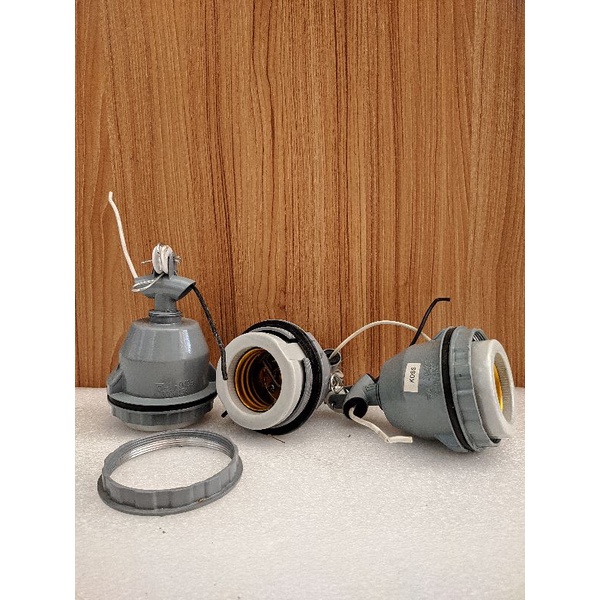 Jual Fitting Gantung WD E40 Besi Keramik | Shopee Indonesia