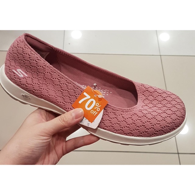 Skechers go walk hot sale lite loveable