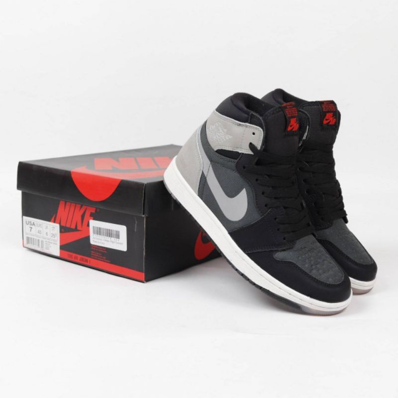 Jual N*ke Air Jordan 1 Retro High Goretex Particle Grey | Shopee Indonesia