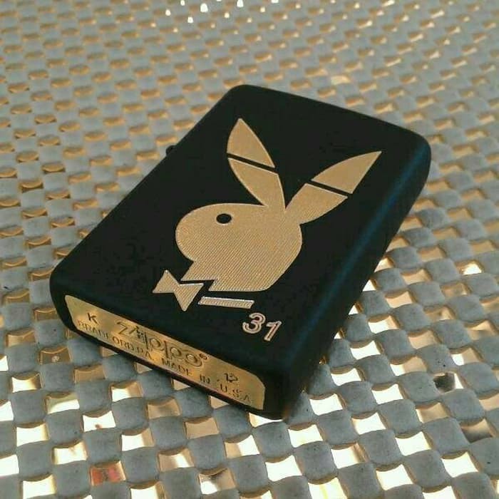 Jual Korek Api Zippo Matte Grafir Playboy Bisa Grafir Logo Dan Nama Barang Bagus Shopee