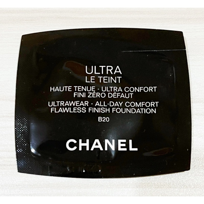 Ultra Le Teint Ultrawear Flawless Foundation - BD31 Medium Golden by Chanel  for Women - 1 oz Foundation