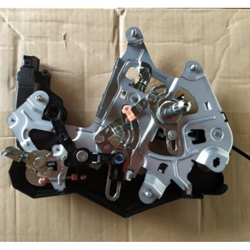 Jual door lock pintu tengah sliding geser Hyundai H1 ASLI | Shopee ...