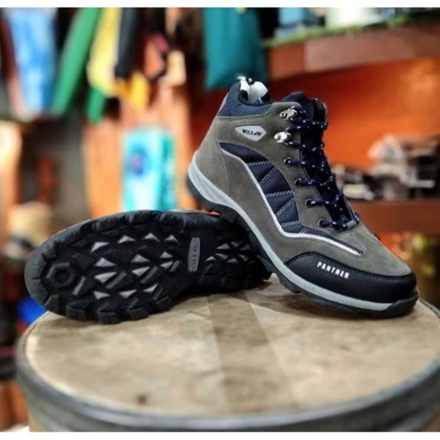 Jual Sepatu Gunung Willow Panther Grey Silver Sepatu Hiking Pria Outdoor Shopee Indonesia