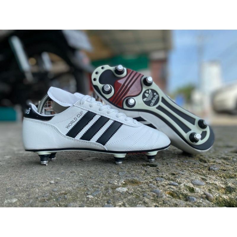 Sepatu bola 2025 adidas kaiser 5