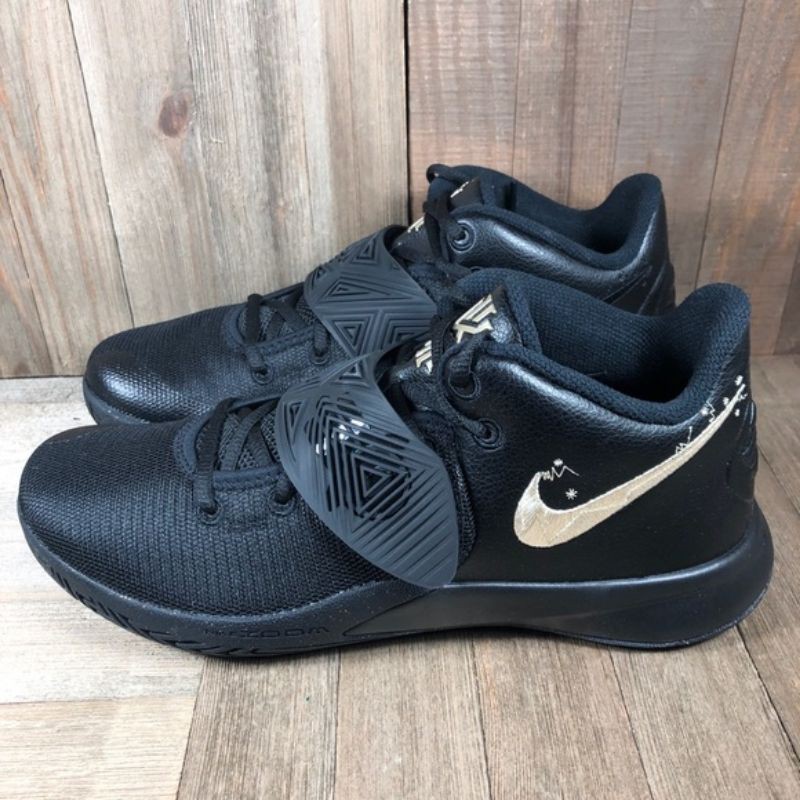 Flytrap Iii Nike Kyrie Flytrap Mens Basketball Shoes Sepatu Basket