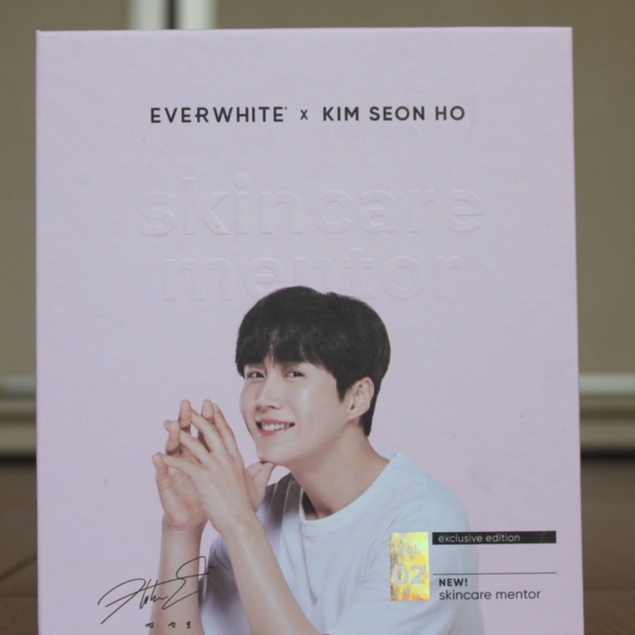 Jual Official Box Kim Seon Ho x Everwhite Vol. 1 dan 2 | Shopee Indonesia