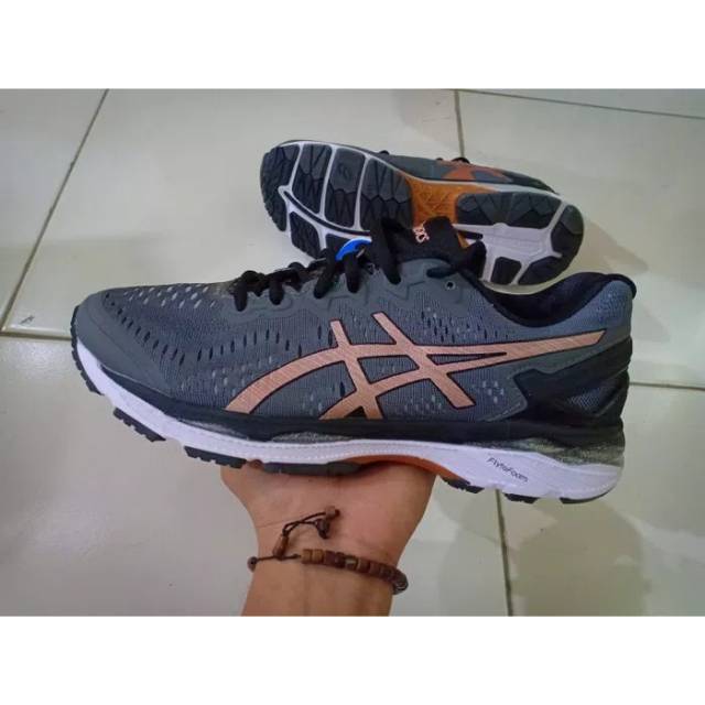 Sepatu volly 2025 asics gel kayano