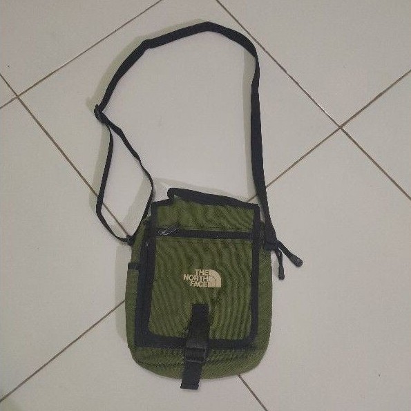 Harga sling bag shop the north face