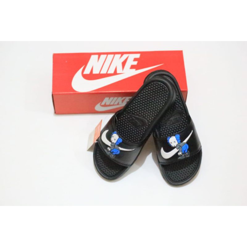 Jual Sandal Nike Bennasi X UNIQLO Kaws original size 40 44