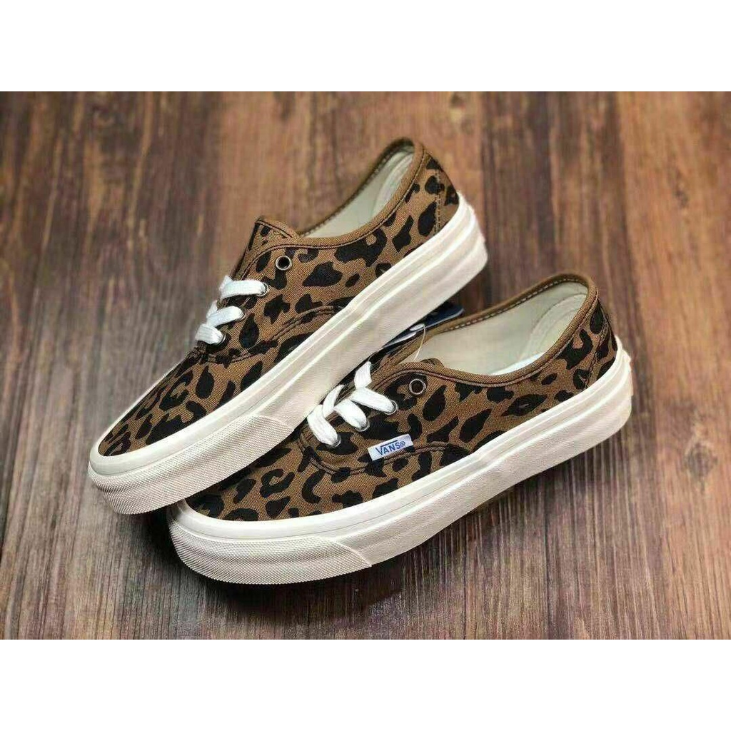 Sepatu Sneakers Vans Authentic 44 DX Anaheim Factory OG Leopard