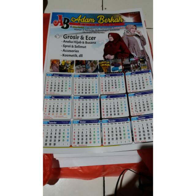 Jual Kalender custom/foto | Shopee Indonesia