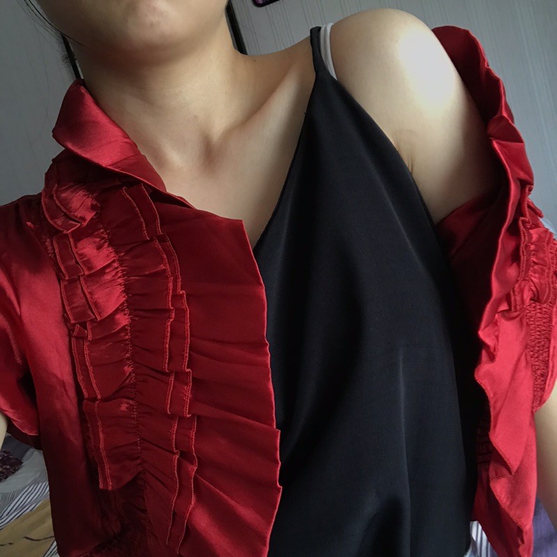 Jual rompi merah velvet masih baru | Shopee Indonesia
