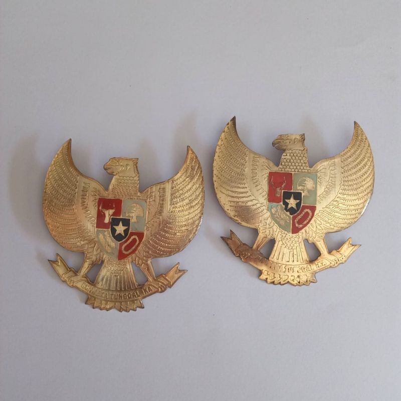 Jual pin garuda pancasila | pin garuda 5 cm | Shopee Indonesia