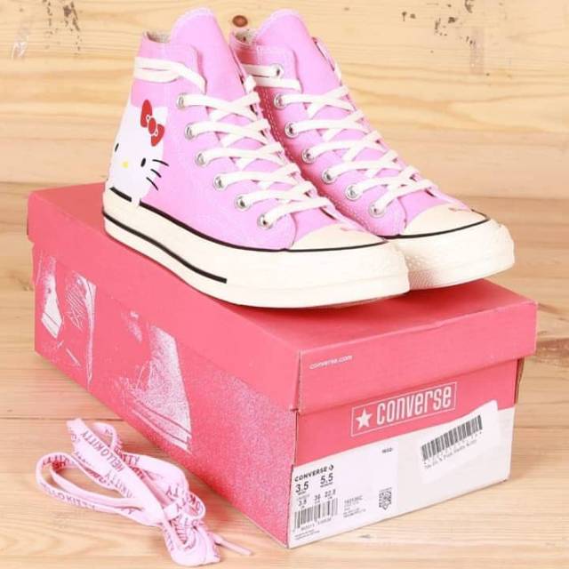 Converse x clearance hello kitty indonesia