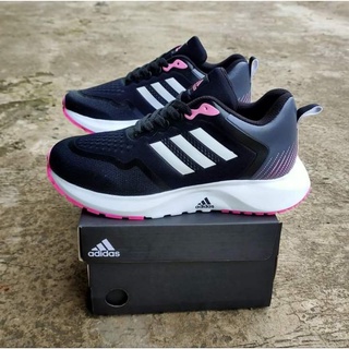 Foto sepatu shop adidas untuk wanita