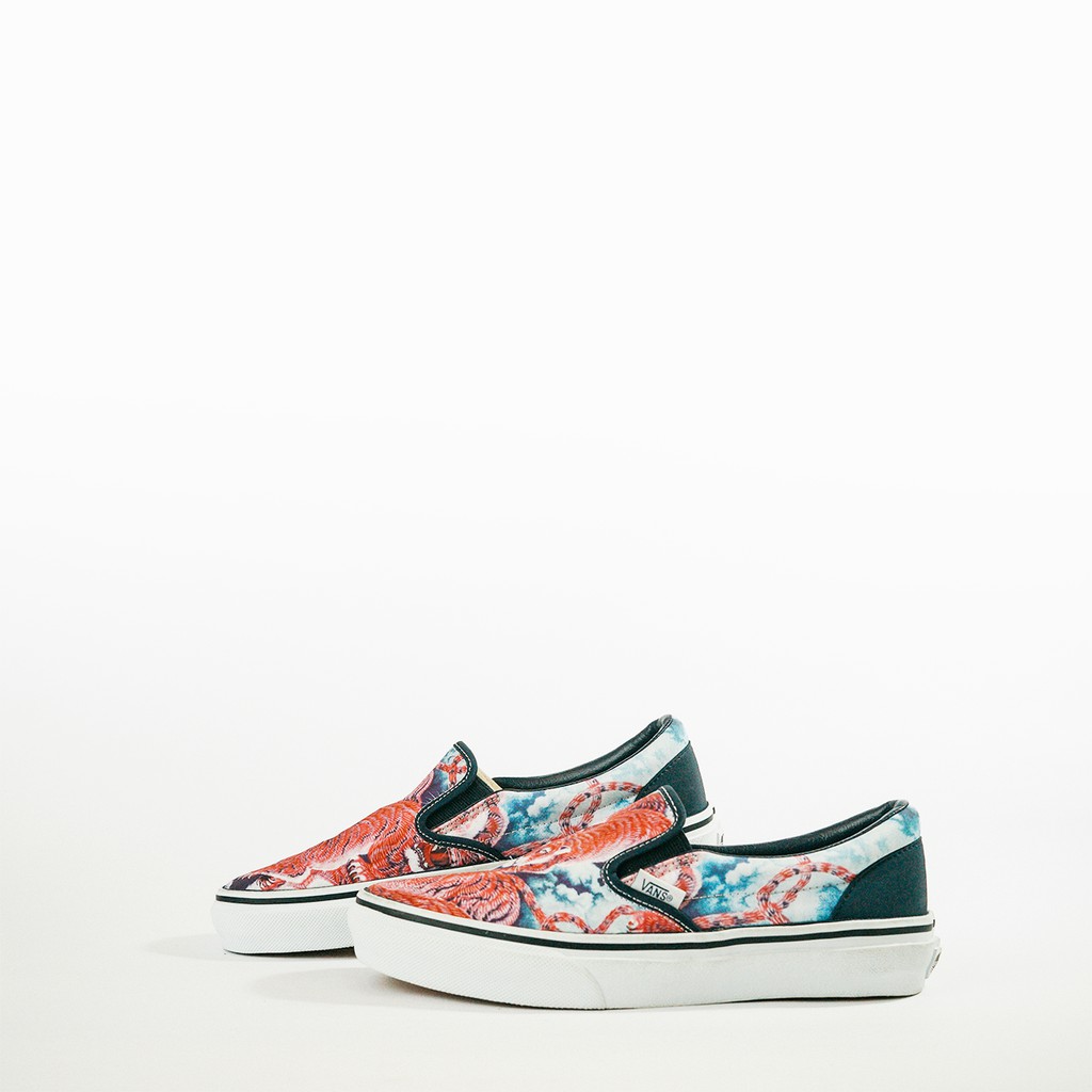 Vans slip 2024 on sukajan