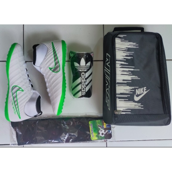 Jual Sepatu Futsal Model Terbaru Paket Lengkap BISA BAYAR DI TEMPAT Shopee Indonesia