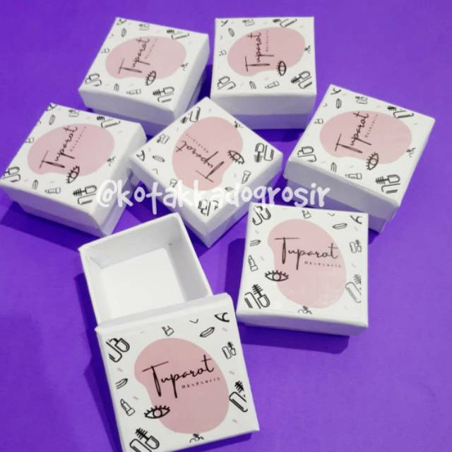 Jual Box Packing mini super imut ukuran 5x5x3 cm cover full putih FREE ...