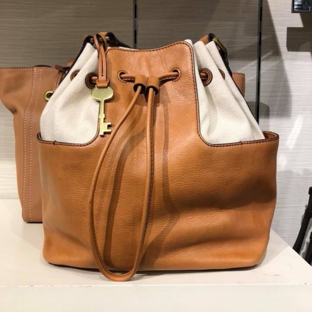 Cooper bucket bag fossil store