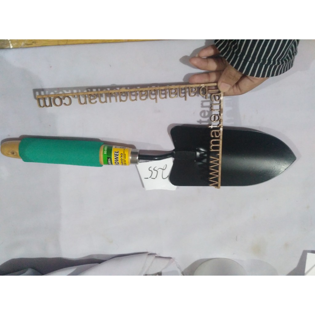 Jual Trowel Sekop Tanah 37 Cm Gagang Kayu Busa Sellery Kebun Skop Pasir