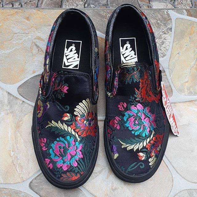 VANS SLIP ON FESTIVAL SATIN BLACK FLORAL WOMEN ORIGINAL