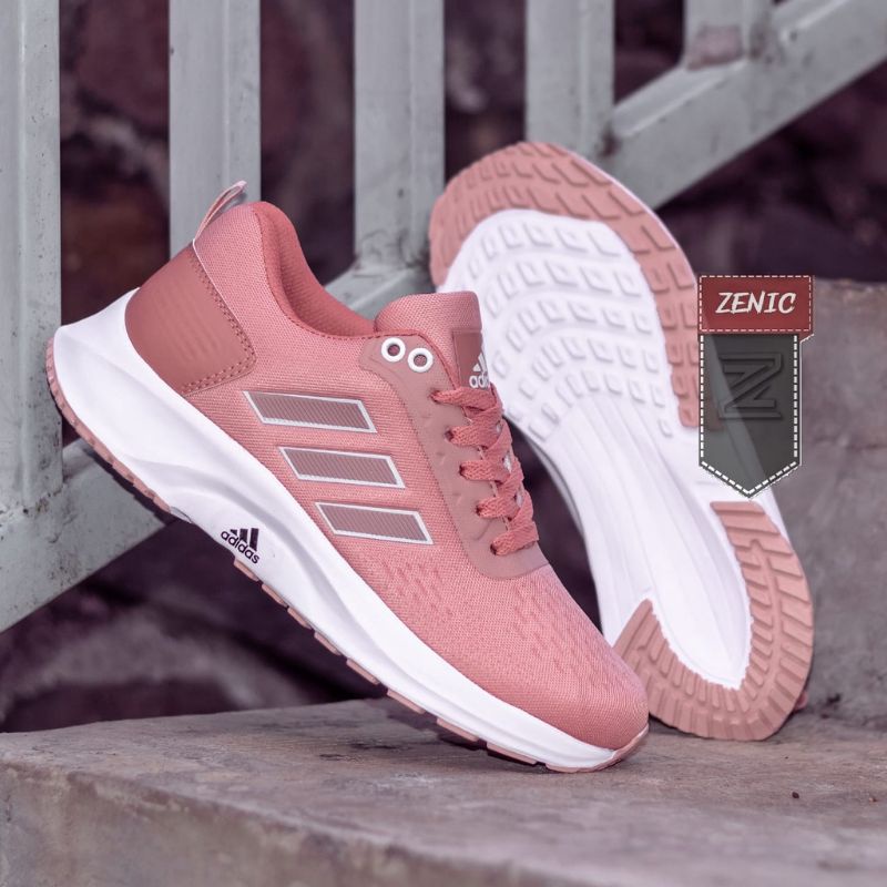 Foto sepatu hotsell adidas perempuan