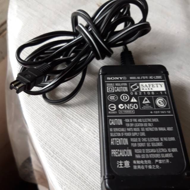 AC/DC Battery Power Charger Adapter for Sony Handycam HDR-PJ650 v/e HDR