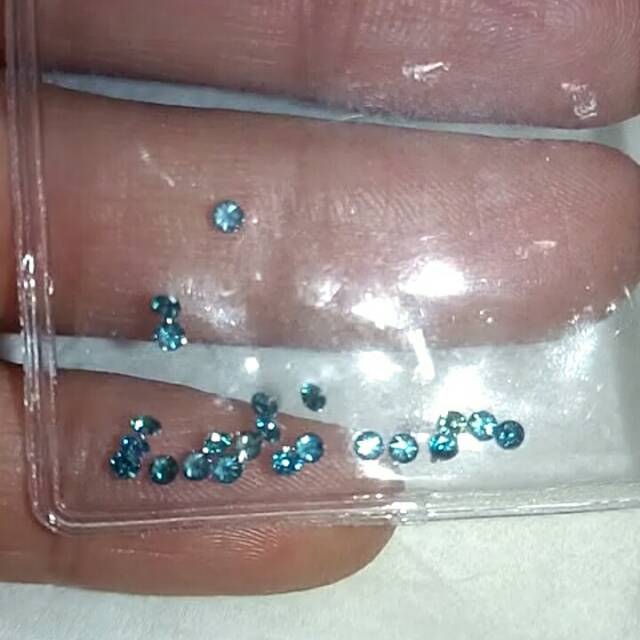 Jual Natural berlian biru / blue diamond asli original, ukuran gugur 40 ...
