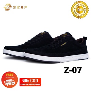 Jual Sepatu Sneakers Pria Warna Hitam Bandung Terbaru - Harga