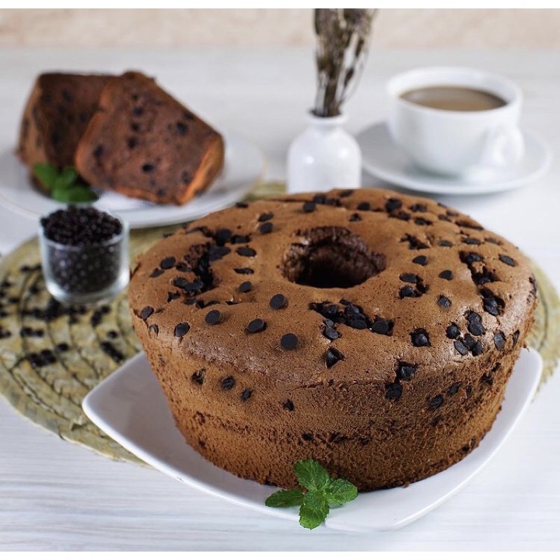 Jual Chiffon Cake Coklat Chocolate Chips Keju Pandan Holland Bakery ...