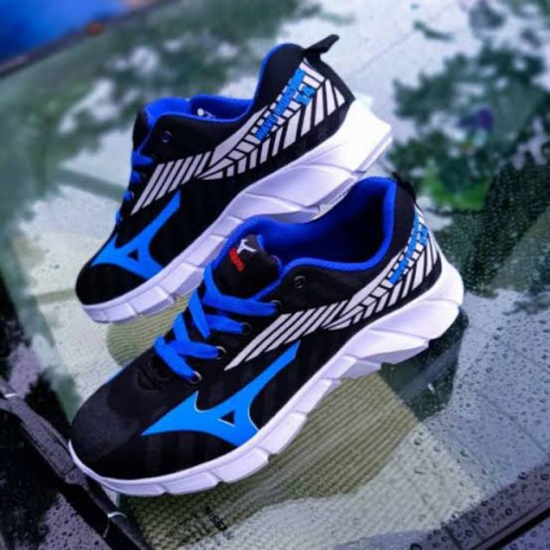 Model store sepatu mizuno