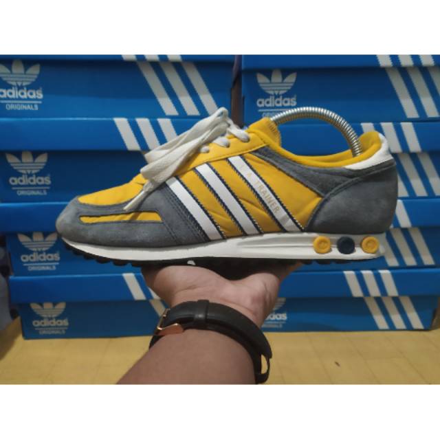 Adidas la trainer yellow online