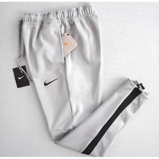 Jual Celana Nike Wanita Original Terbaru - Harga Promo Murah Maret 2024