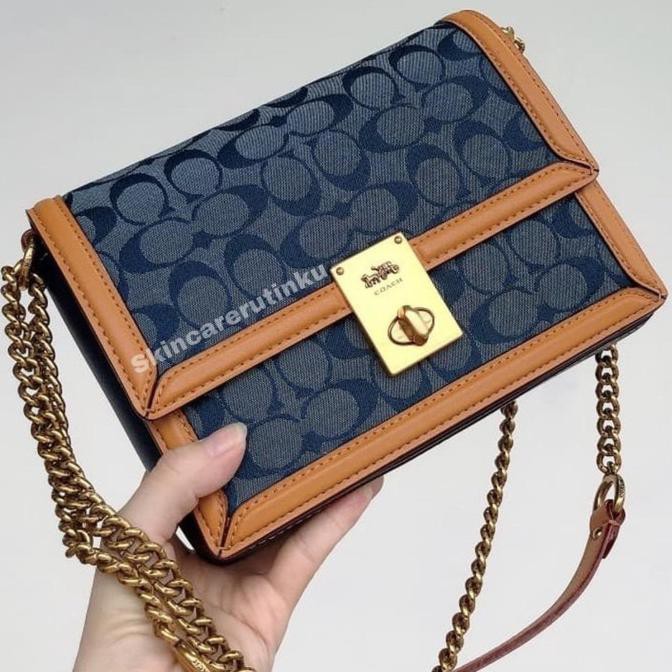 Hutton shoulder bag discount in signature chambray