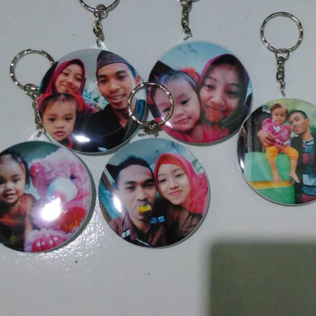 Jual Gantungan Kunci Foto Dan Pin Bros Shopee Indonesia