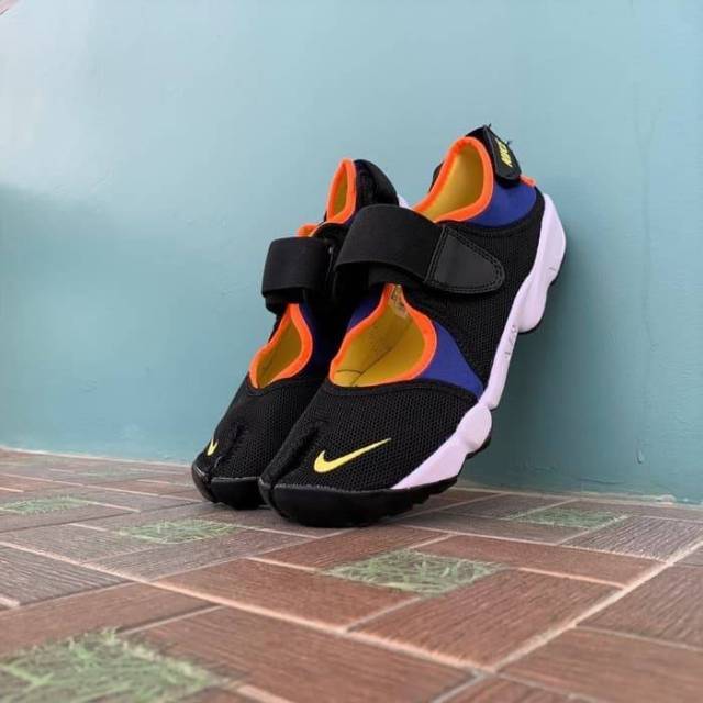 Sepatu cheap sandal nike