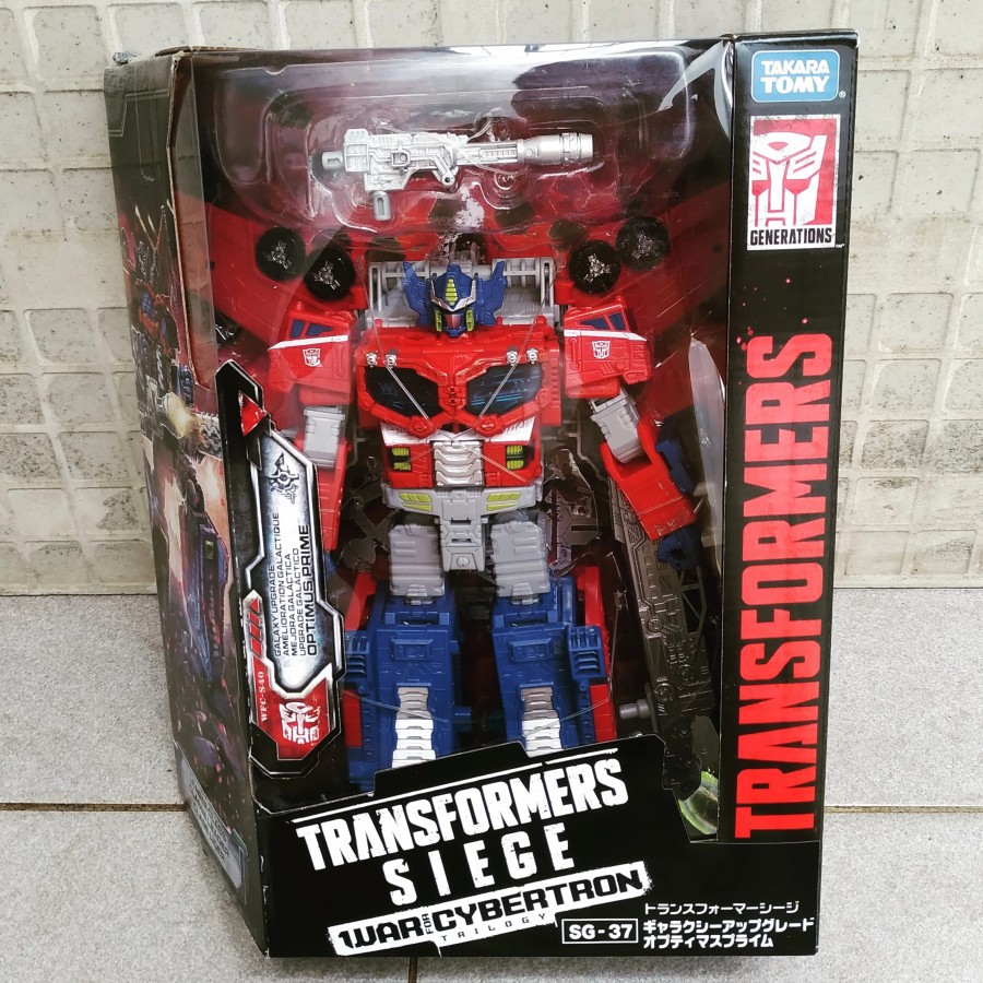 TAKARA TOMY Transformers Siege SG-06 Optimus Prime Convoy - Action Figure Commander