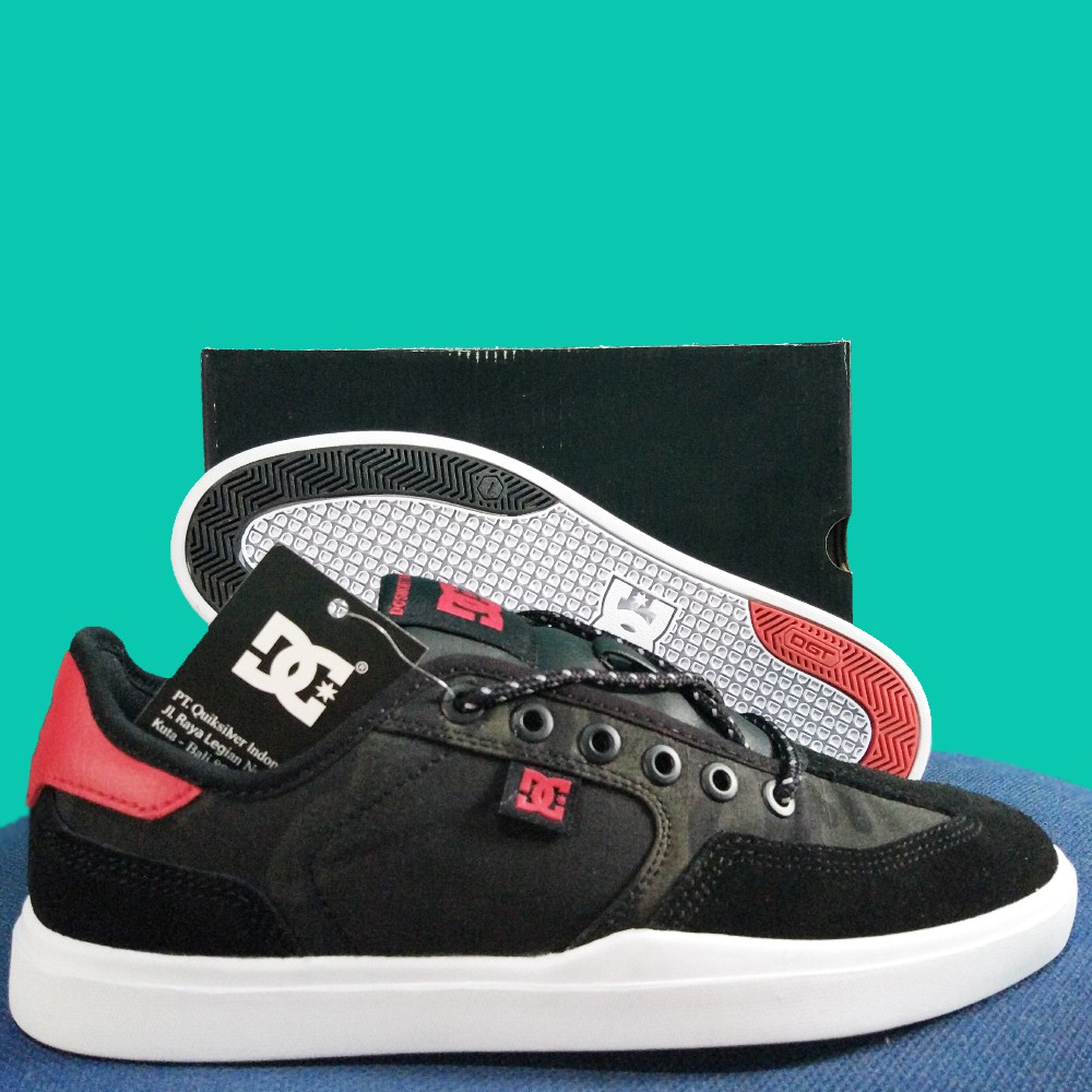 Jual Sepatu Sneaker Skate DC Vestrey SE Black Camo ORIGINAL Shopee Indonesia