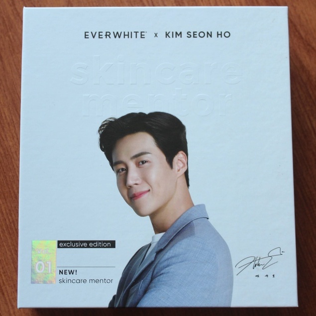 Jual Official Box Kim Seon Ho x Everwhite Vol. 1 dan 2 | Shopee Indonesia