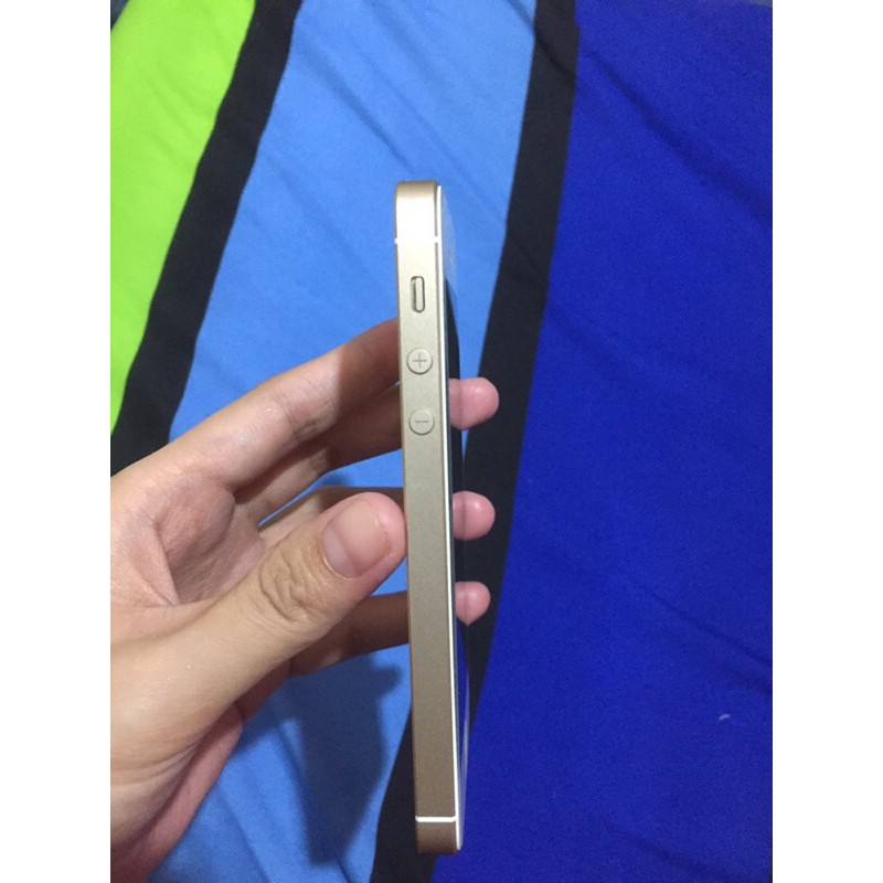Jual iphone SE 128 GB | Shopee Indonesia