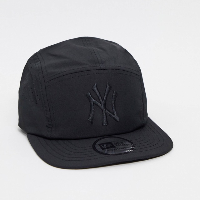 New Era NY Yankees 5-Panel Adjustable Cap in Black RARE!!! Original